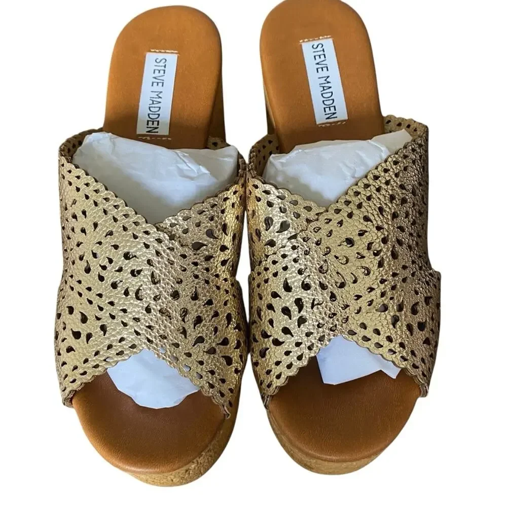 Steve Madden NWTs NIB Saffron Leather Lining Wedge Gold Platform Sandals size 9